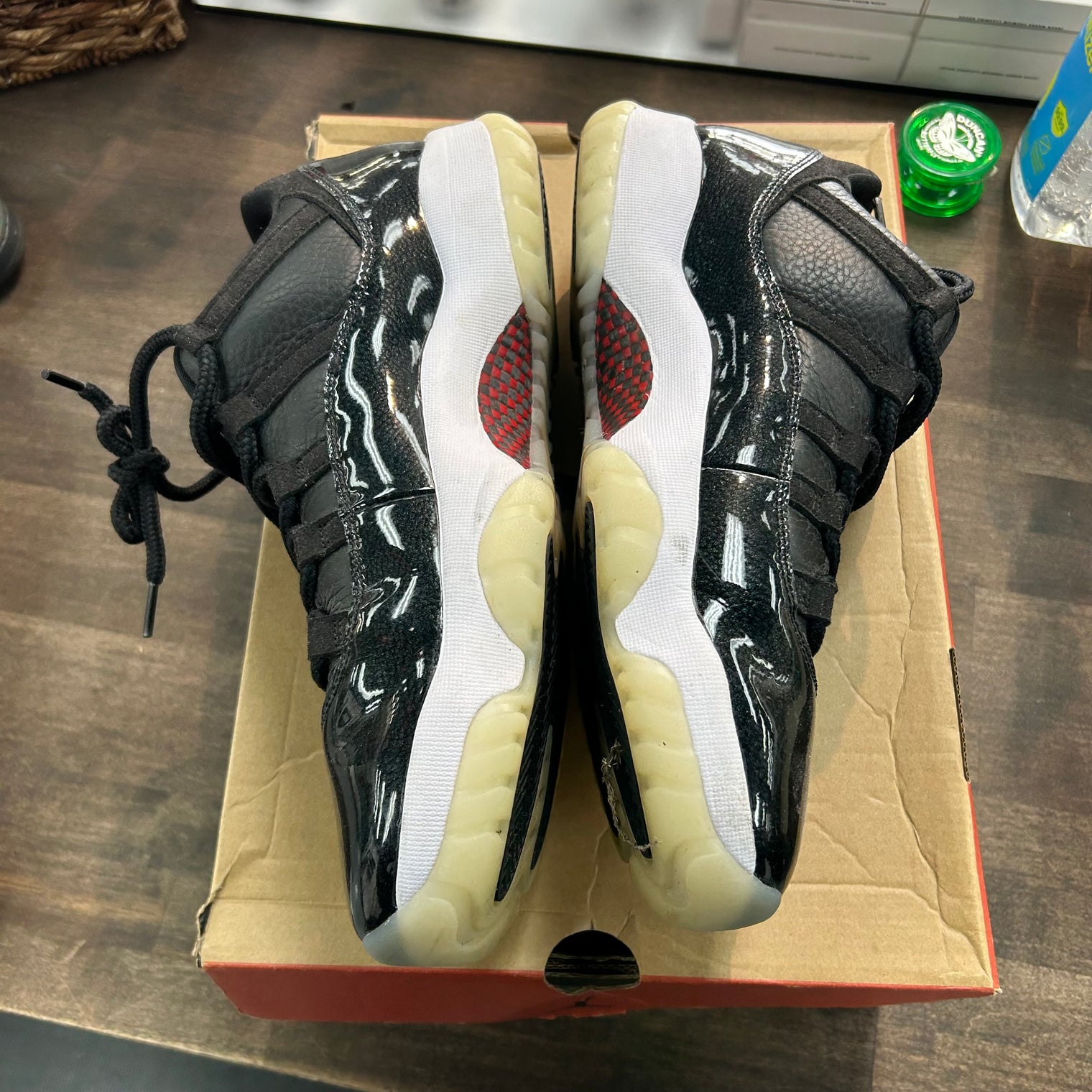 72-10 Jordan 11 Retro Low (USED, Replacement Box)