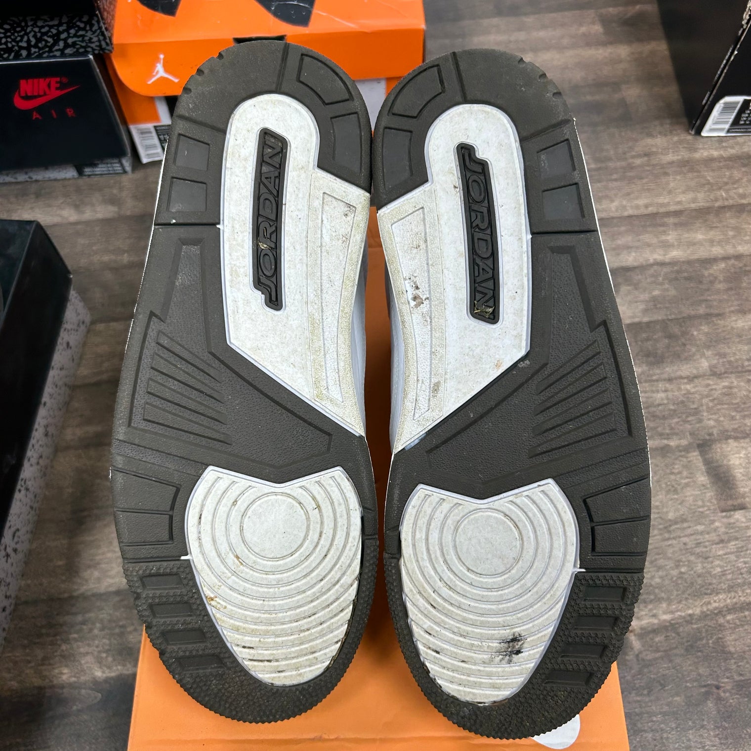 Mocha Jordan 3 Retro (2018) (USED, Replacement Box)