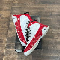 (GS) White Gym Red Jordan 9 (USED)