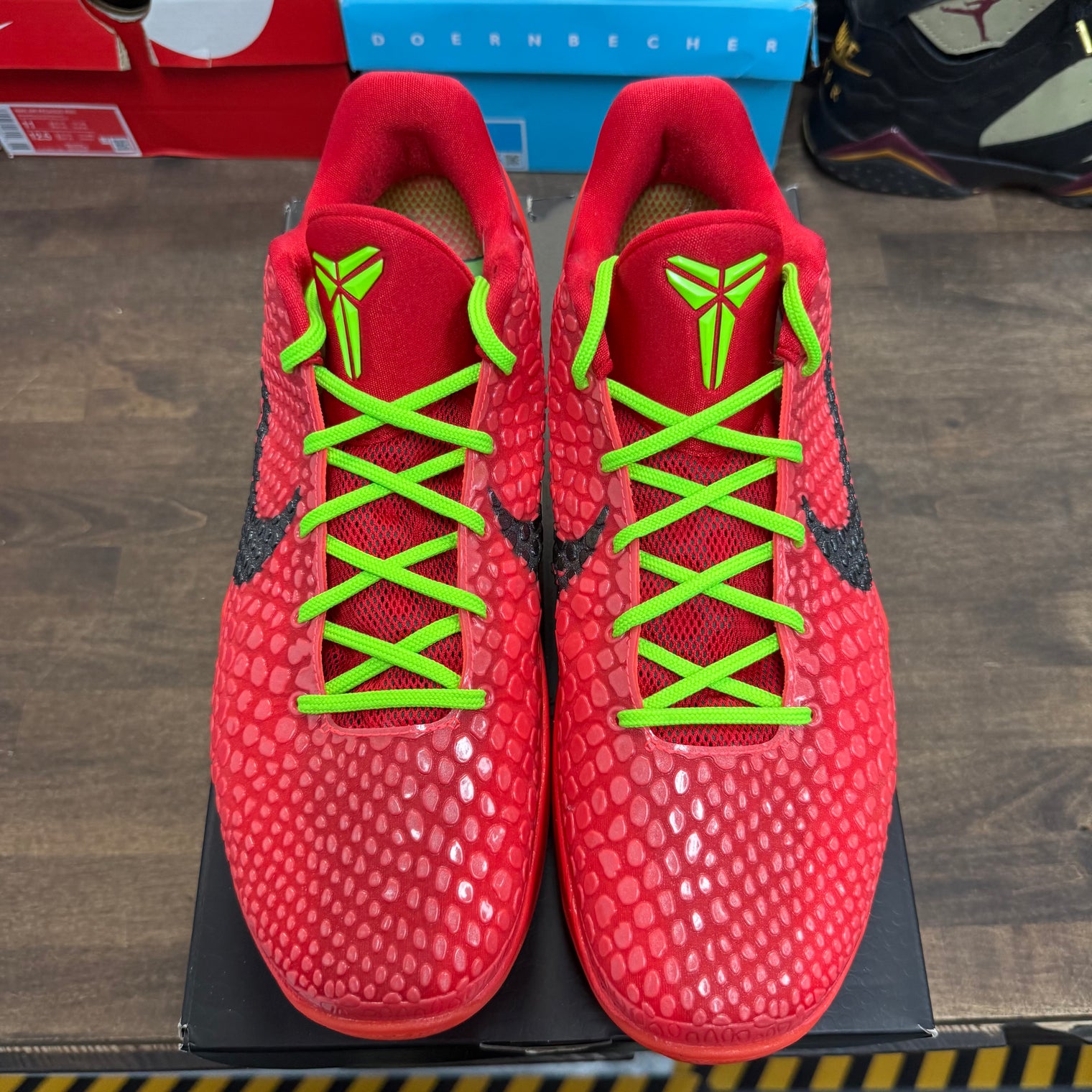 Reverse Grinch Kobe 6 Protro (USED)