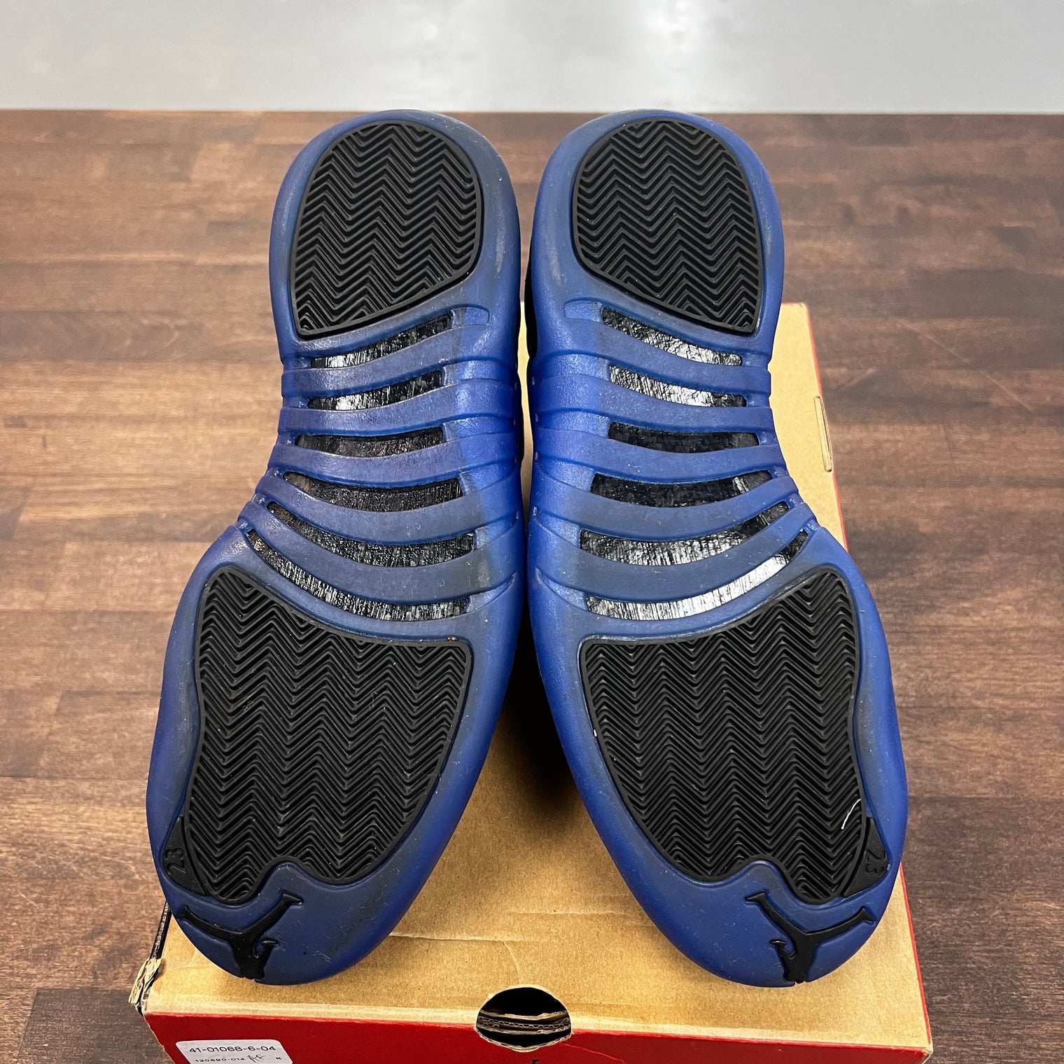 Black Game Royal Jordan 12 (USED)