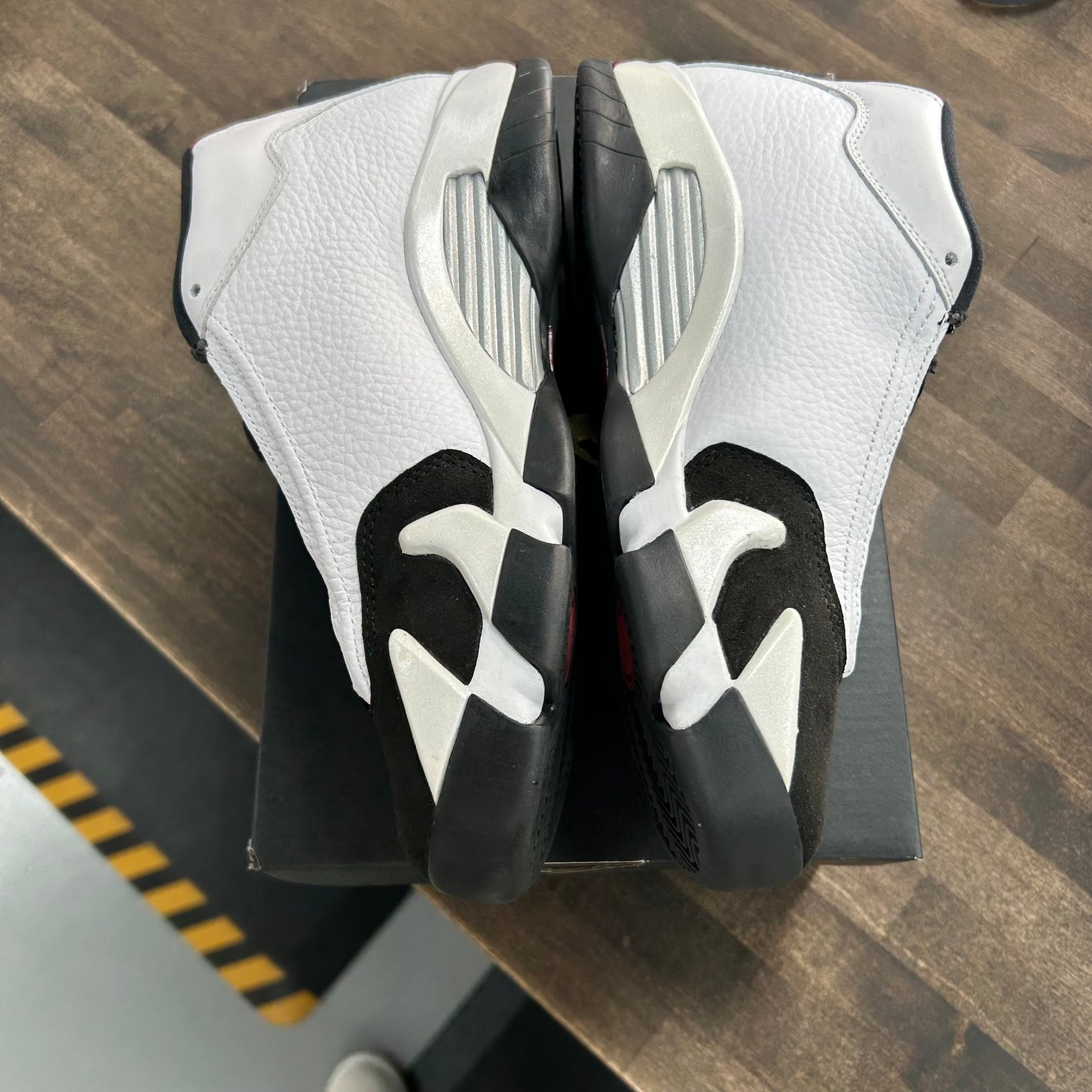 Black Toe Jordan 14 Retro (2024) (GS) (Lightly Worn)
