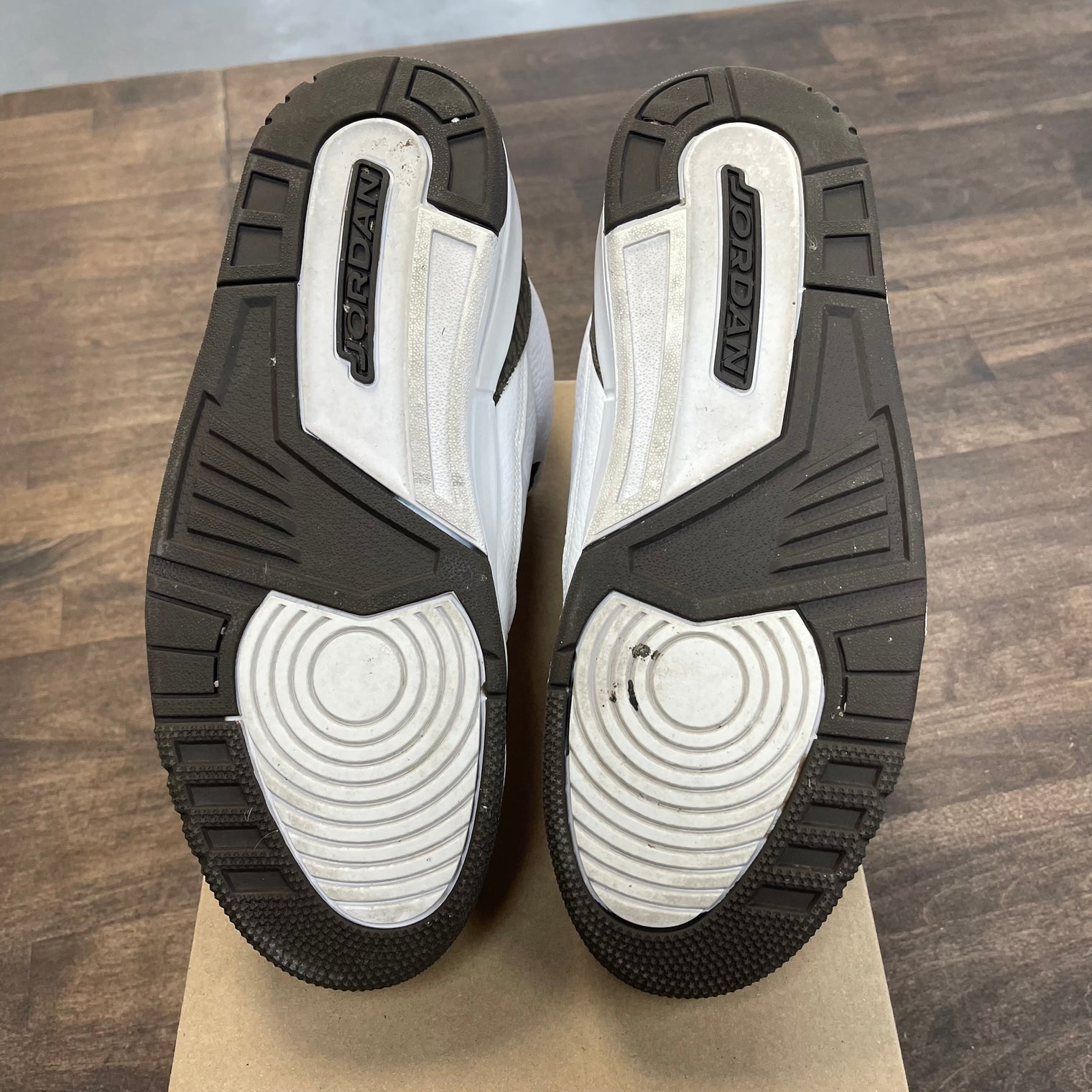Mocha Jordan 3 (USED,No Box)