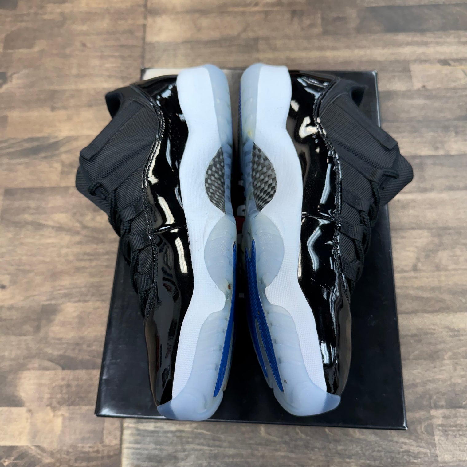 Space Jam Jordan 11 Low (USED)