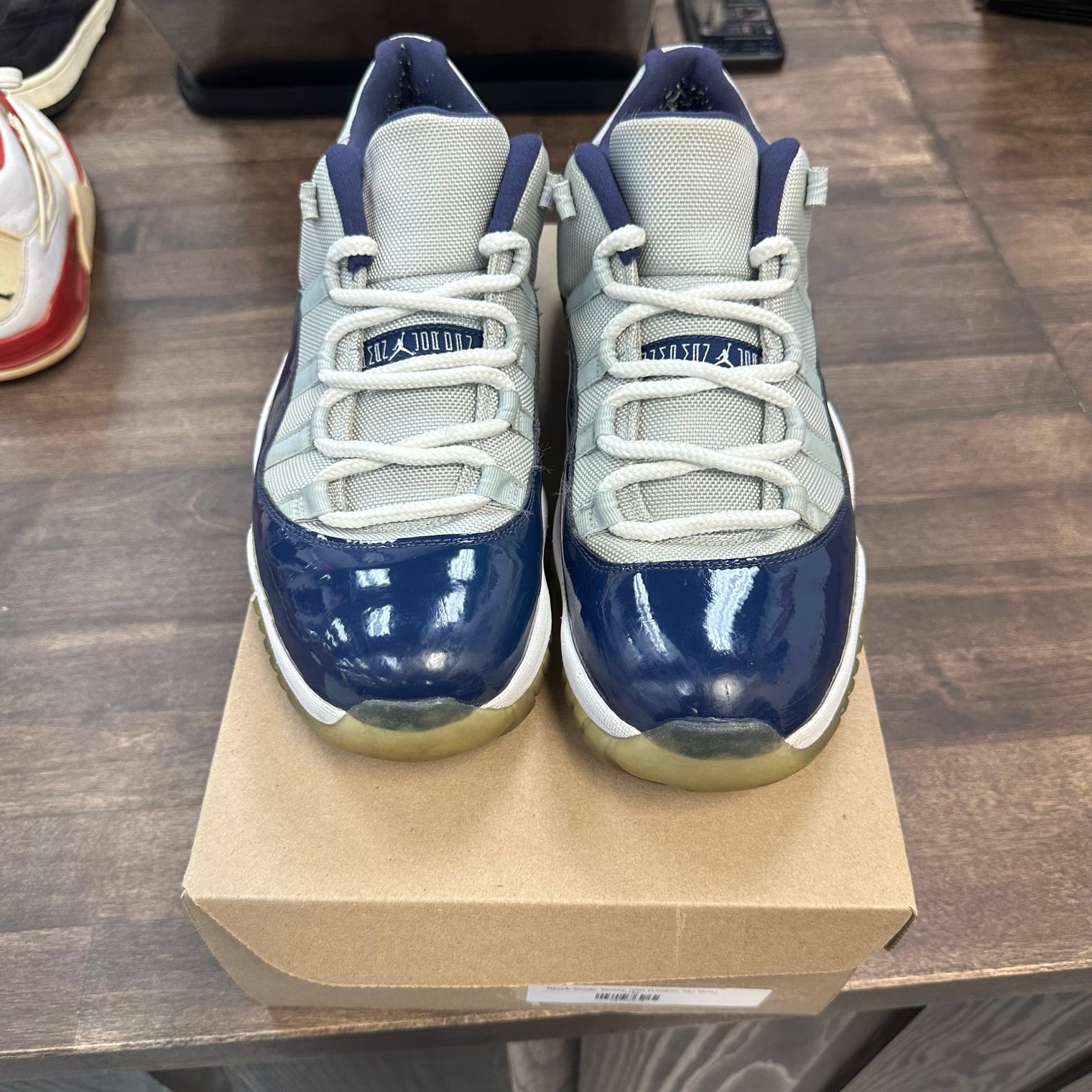 Georgetown Jordan 11 Low (USED,No Box)