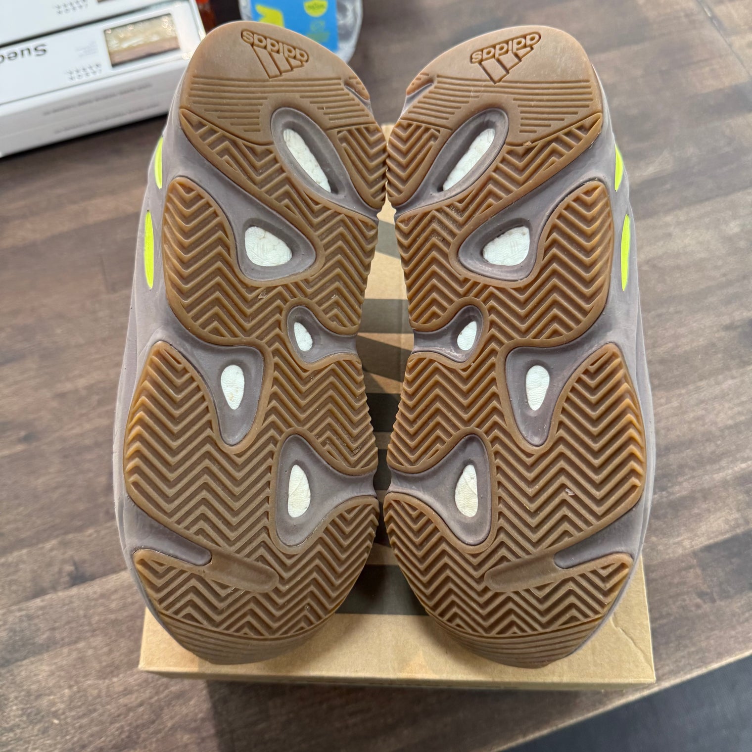 Mauve Yeezy 700 V1 (USED)