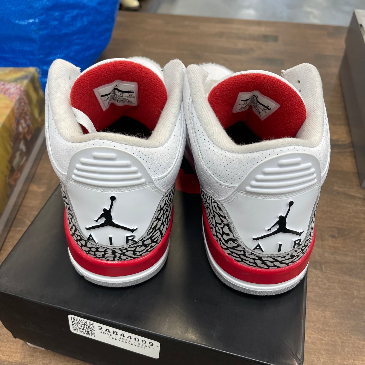 Hall of Fame Jordan 3 (USED)