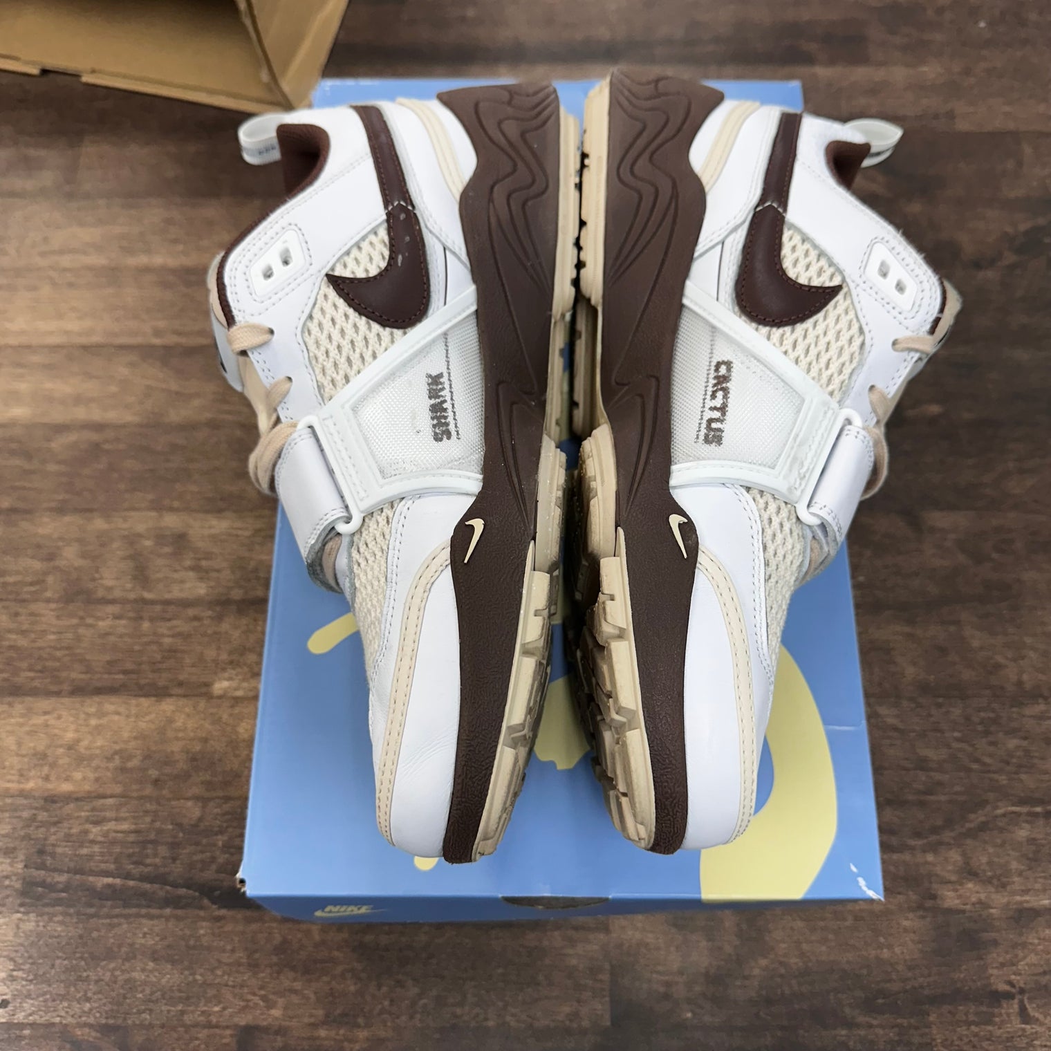 Chocolate Travis Scott Nike Zoom Field Jaxx (USED)