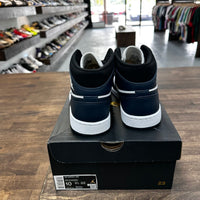 Armory Navy Jordan 1 Mid (USED)