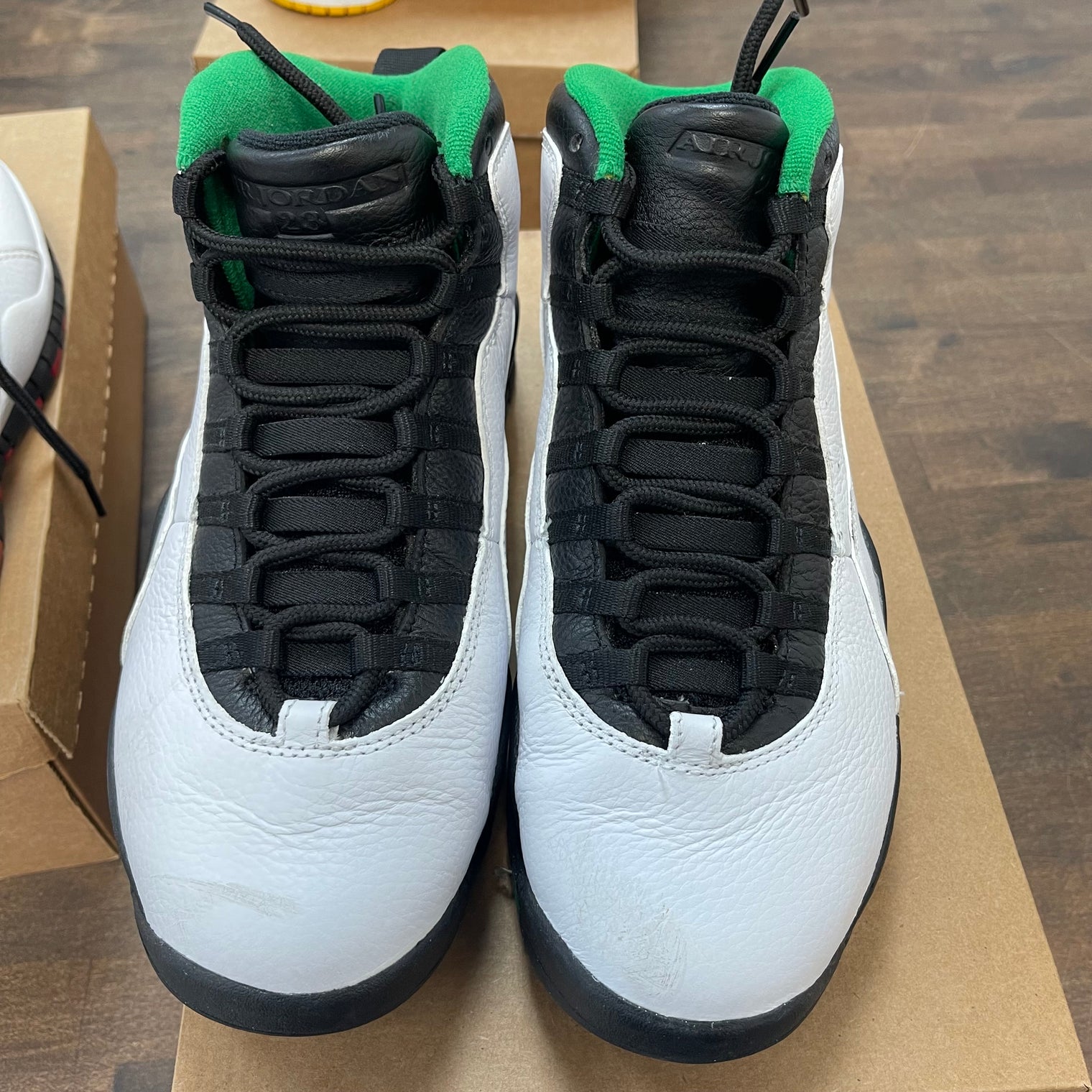 Seattle Jordan 10 (USED,No Box)