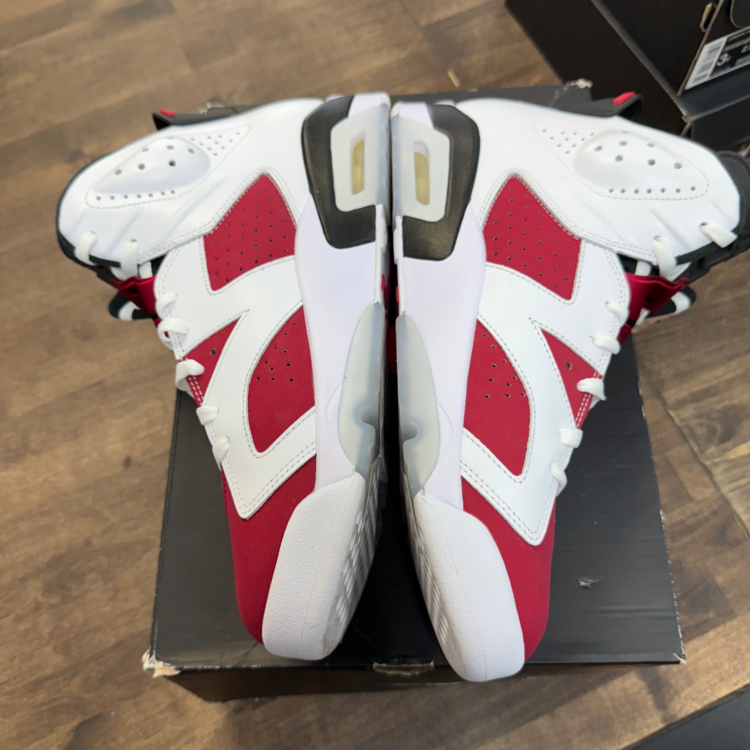 Carmine Jordan 6 Retro (USED)