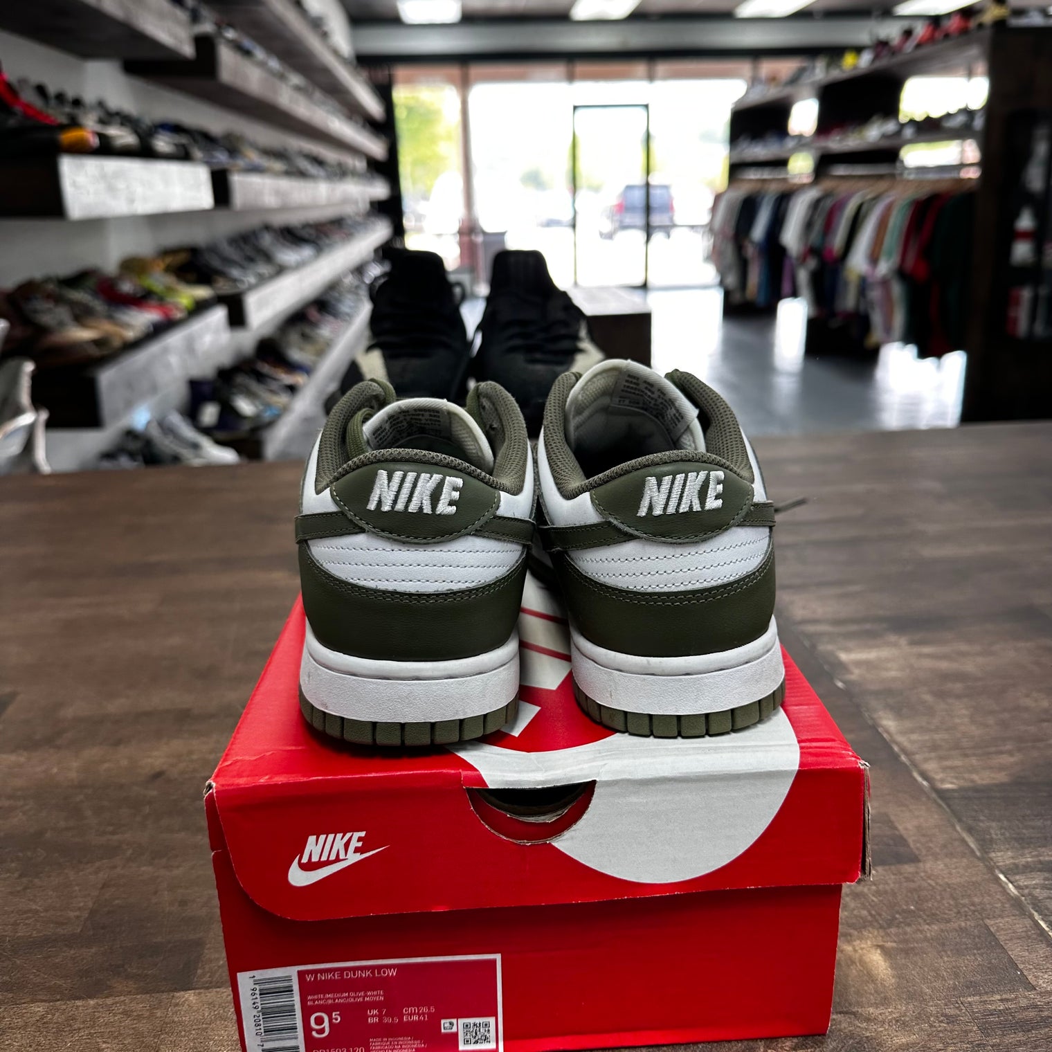 Olive Dunk Low (W) (USED)
