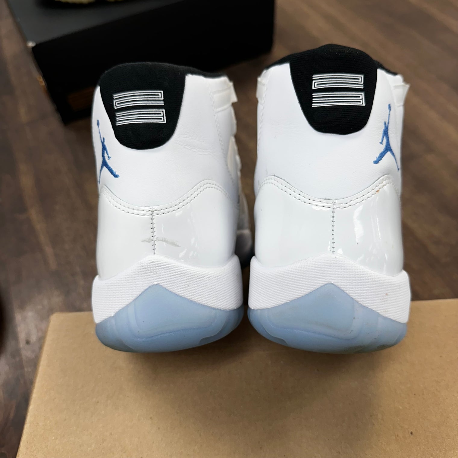 Legend Blue Jordan 11 (USED,No Box)