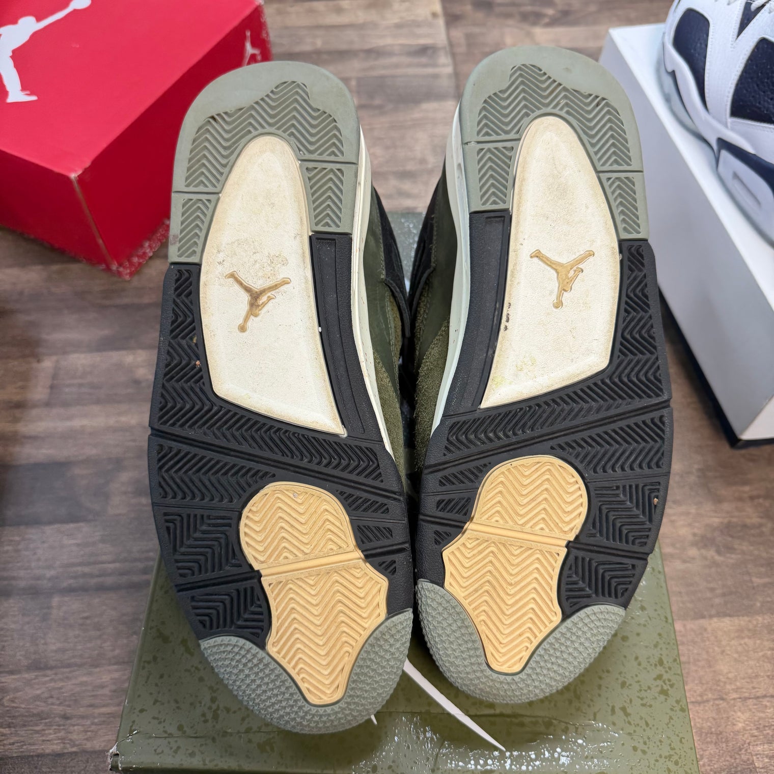 Craft Medium Olive Jordan 4 (US 12) (USED)