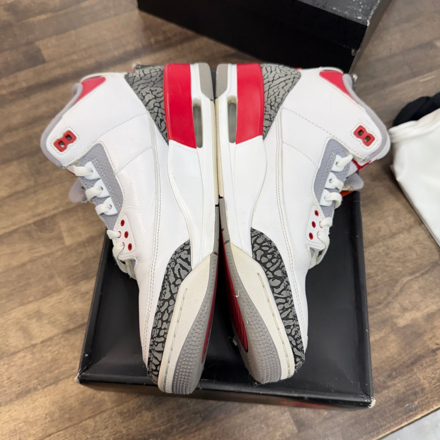 Fire Red Jordan 3 Retro (USED)