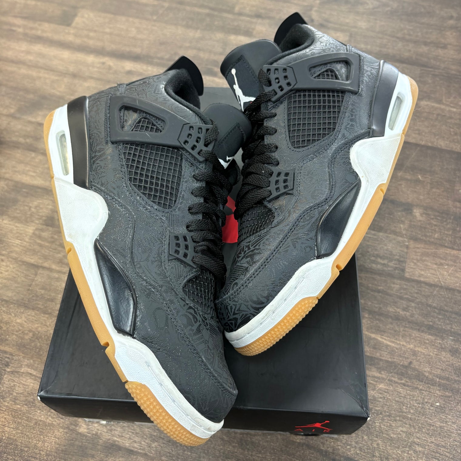 Laser Jordan 4 Retro (USED)