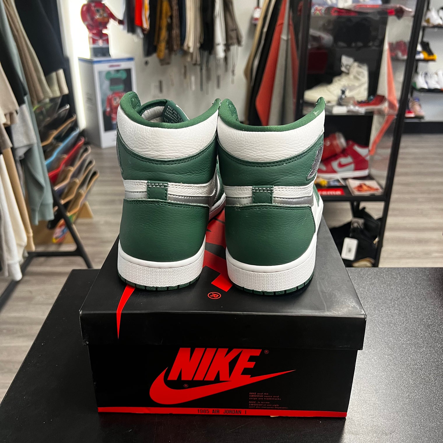 Gorge Green Jordan 1 High (USED)