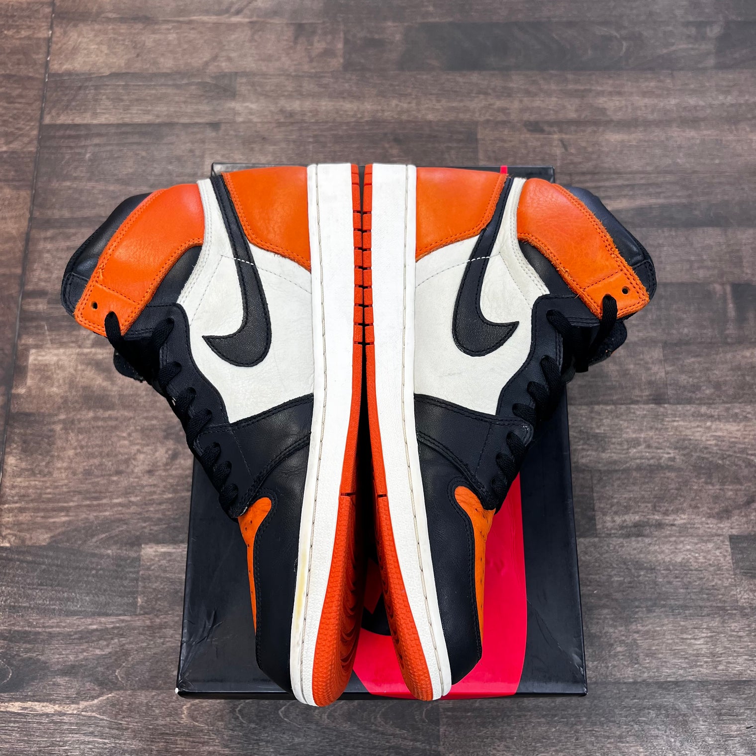Shattered Backboard Jordan 1 High OG (USED)