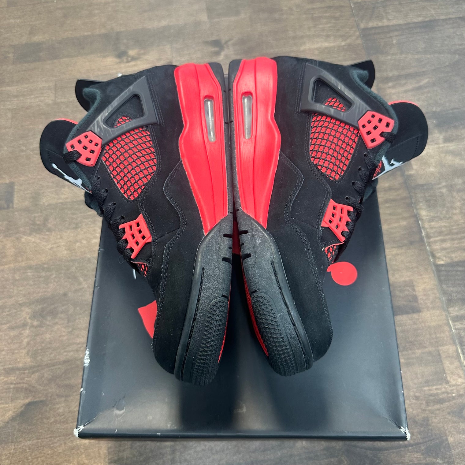 Red Thunder Jordan 4 (USED)