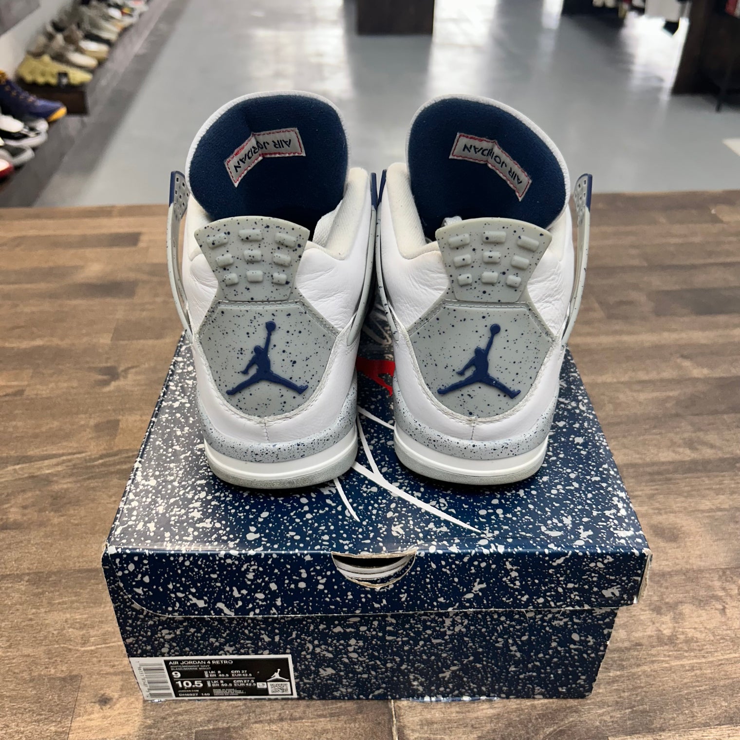 Midnight Navy Jordan 4 Retro (USED)