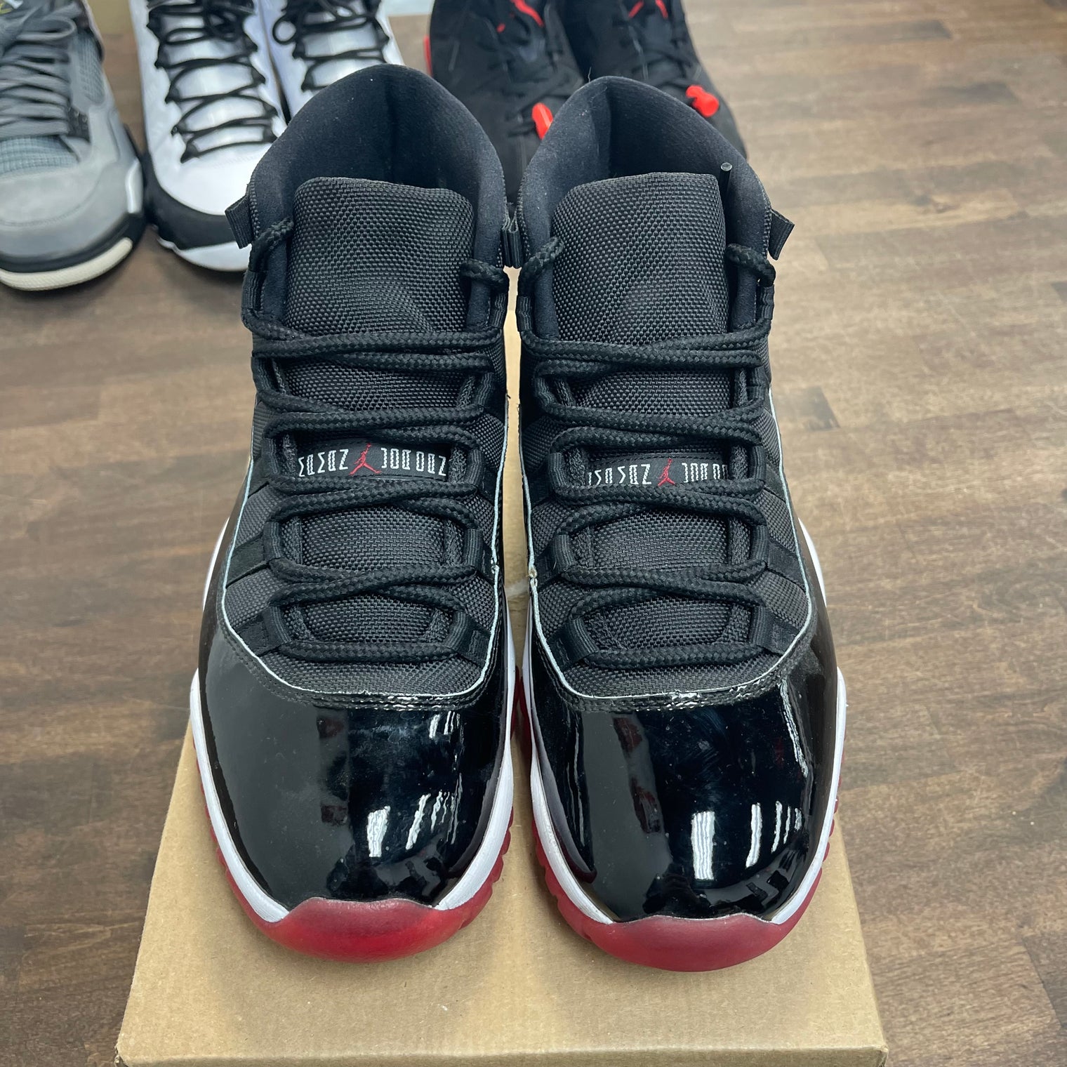 Bred Jordan 11 (2019) (USED,No Box)