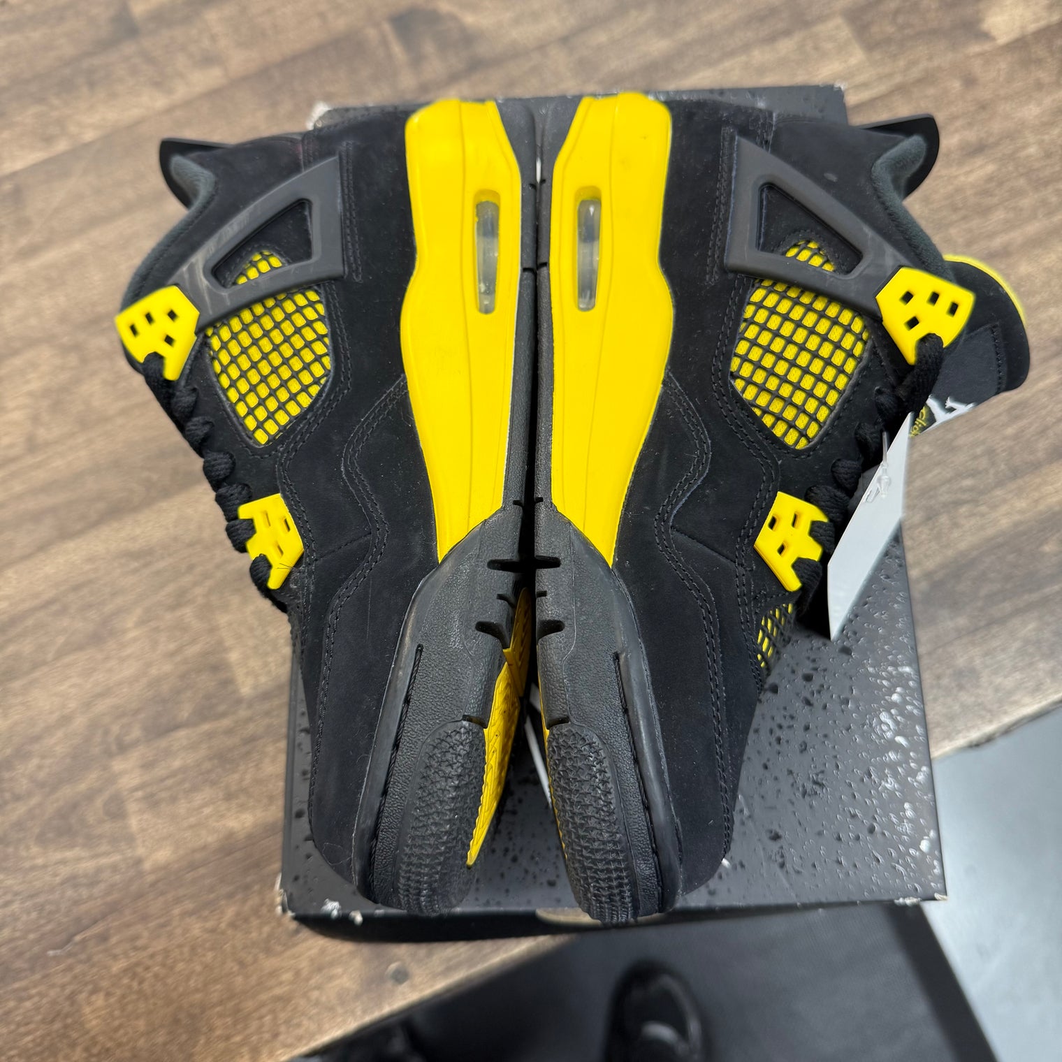 (GS) Yellow Thunder Jordan 4 (USED)