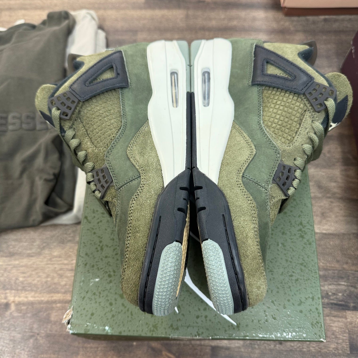Craft Olive Jordan 4 Retro (USED)