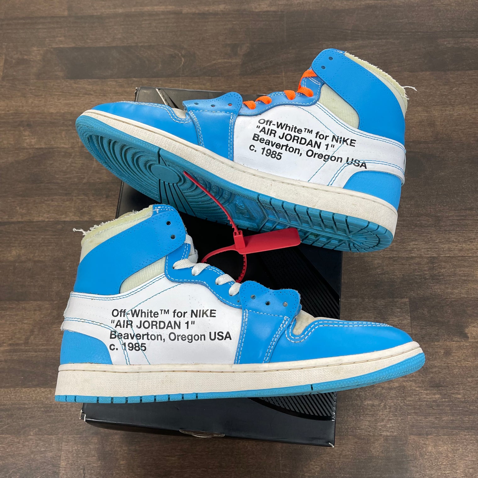 Nike Jordan 1 Off White University Blue UNC (USED REPLACEMENT BOX)