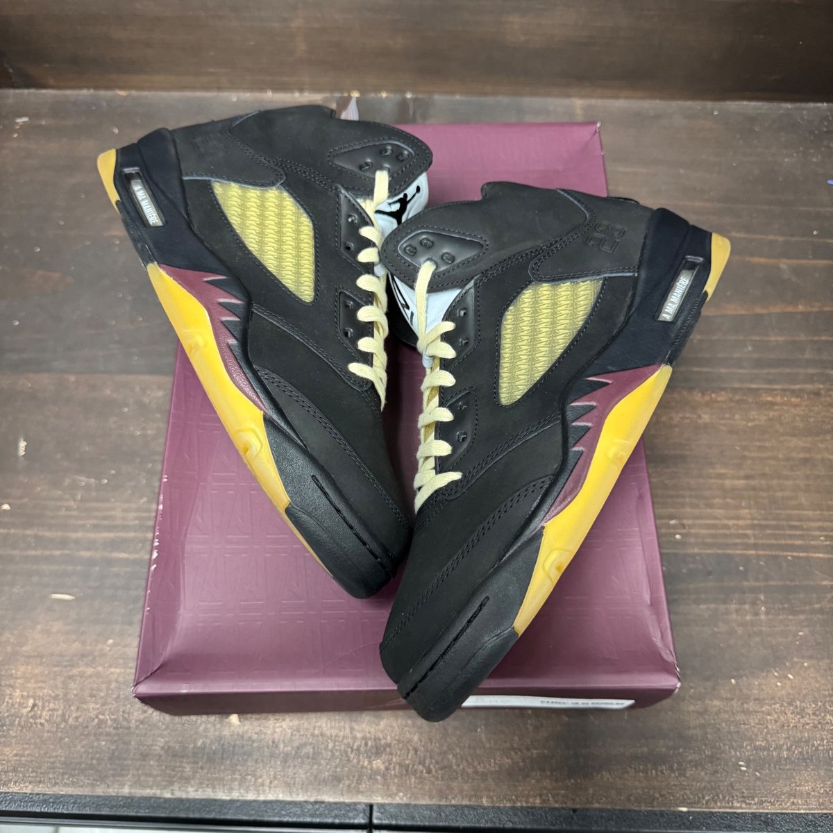 Jordan 5 Retro A Ma Maniére Dusk Size 8.5 (Pre-Owned) - back