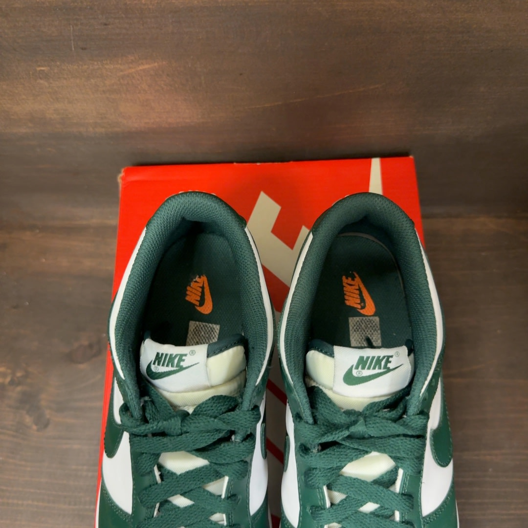 Nike Dunk Low Michigan State (GS) Size 7Y (Pre-Owned)