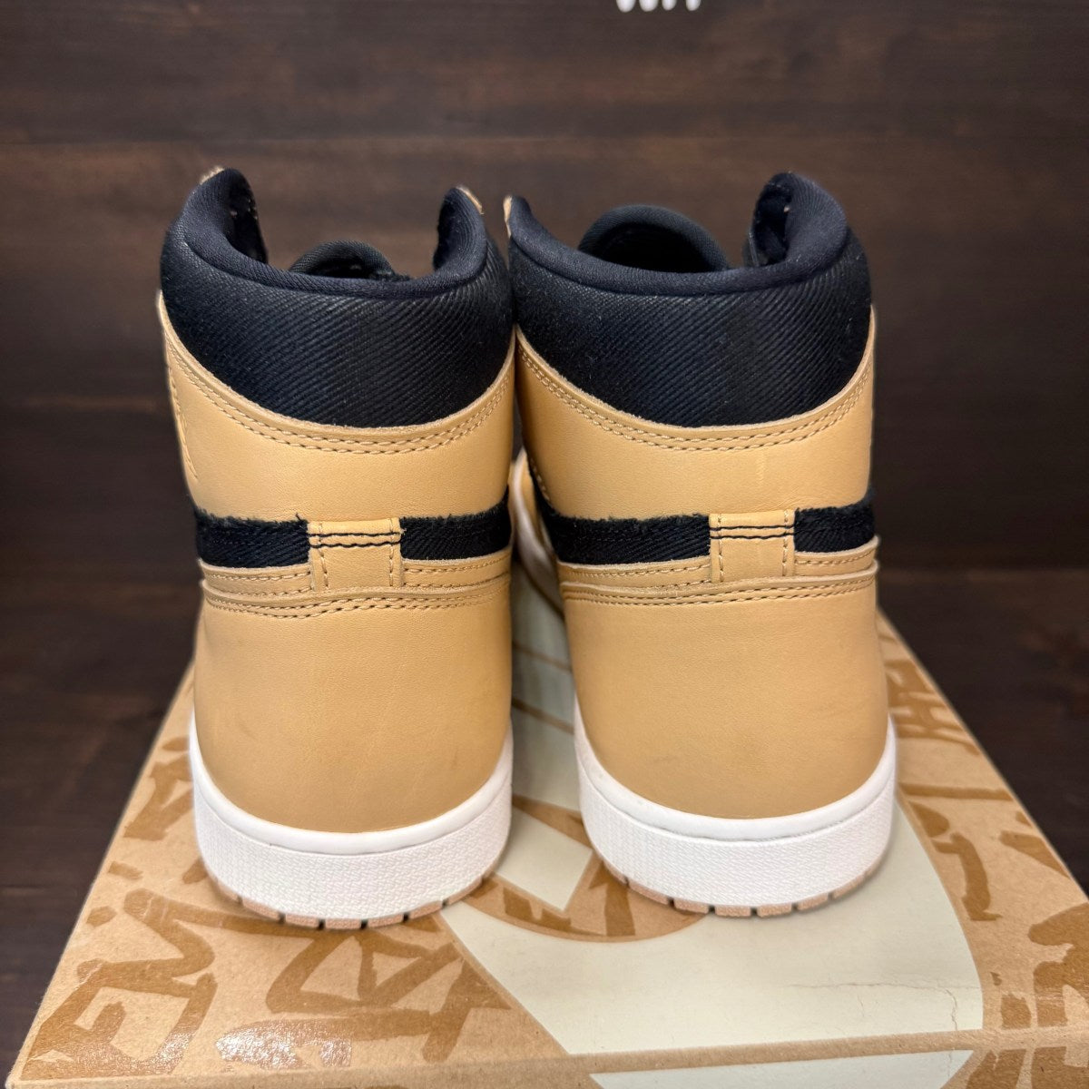 Jordan 1 Retro High OG Heirloom - Image 4