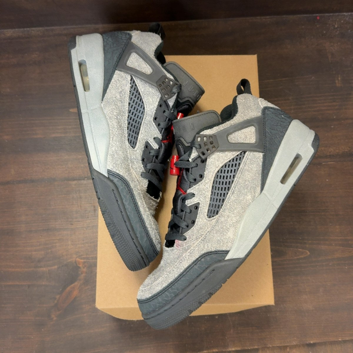 Jordan Spizike Low Anthracite Gym Red Size 11.5 (Pre-Owned) - Image 2