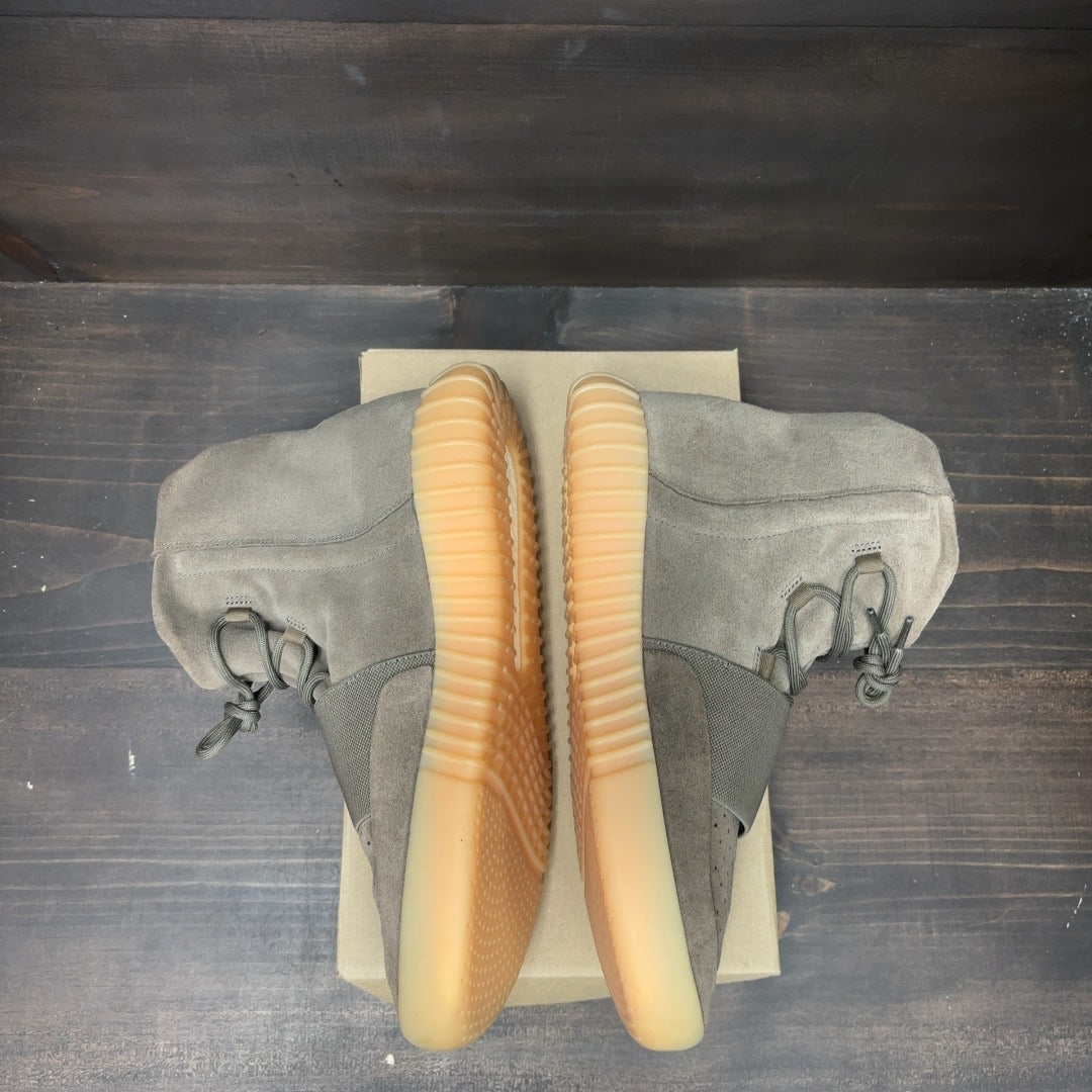 adidas Yeezy Boost 750 Chocolate Size 13 (Pre-Owned) - Image 4