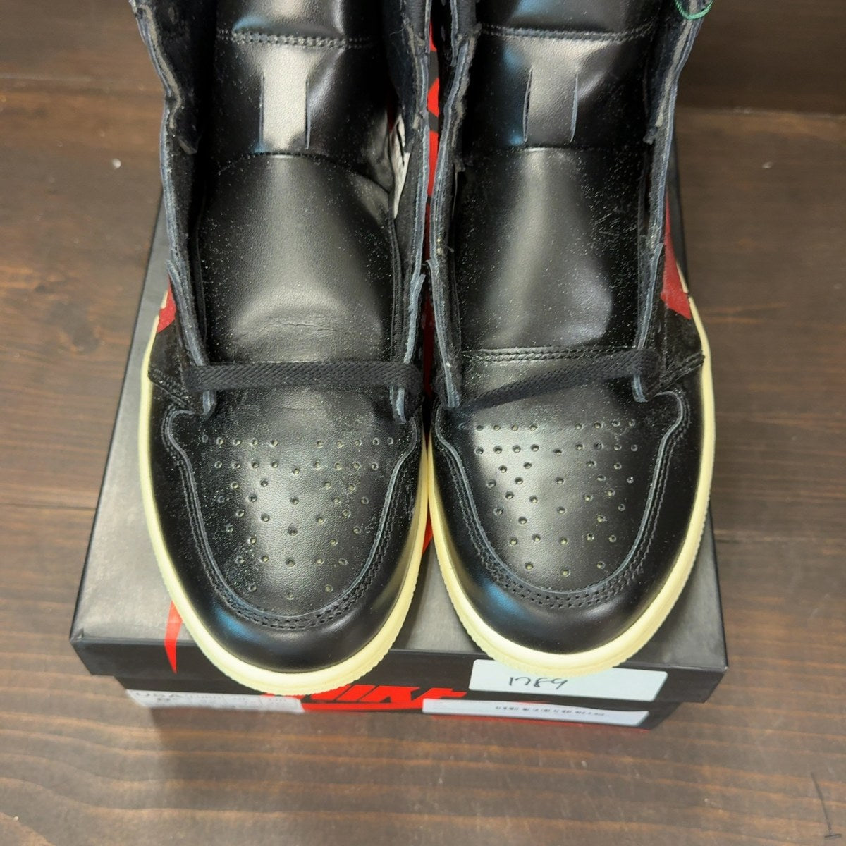 Jordan 1 Retro High OG Defiant Couture - Image 3