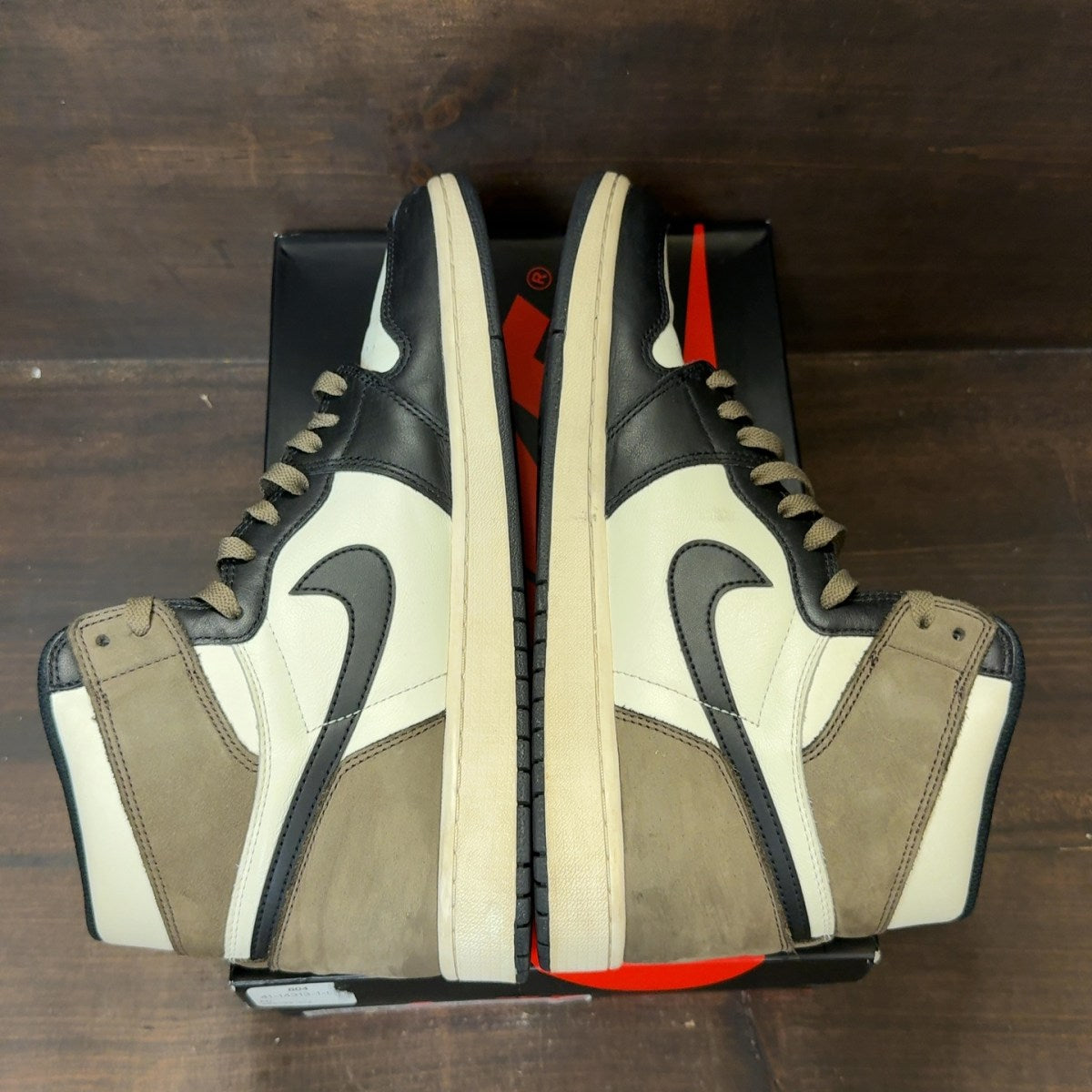 Jordan 1 Retro High Dark Mocha Size 12 (Pre-Owned)
