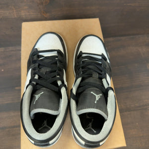 Jordan 1 Low Black White Grey (GS) Size 7Y (Pre-Owned) - Image 5