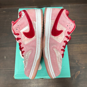 Nike SB Dunk Low StrangeLove Skateboards - Image 4