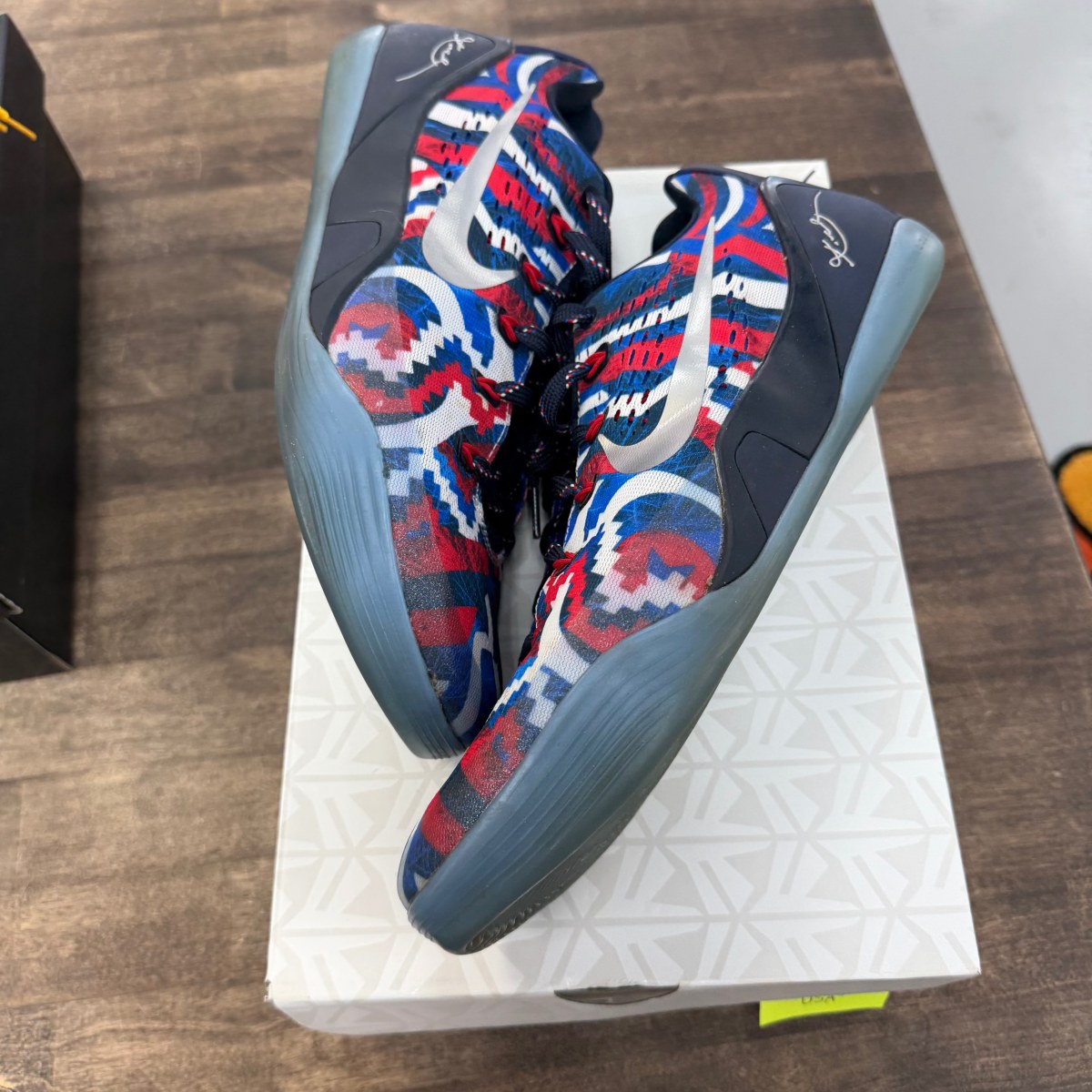 Nike Kobe 9 EM Low Indpendence Day Size 12 (Pre-Owned) - Image 1