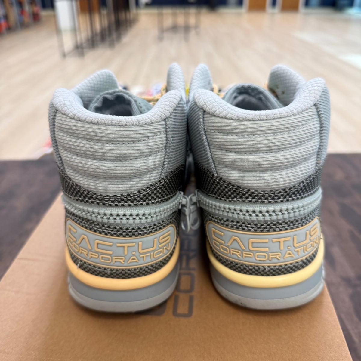 Nike Air Trainer 1 SP Travis Scott Grey Haze - Image 3