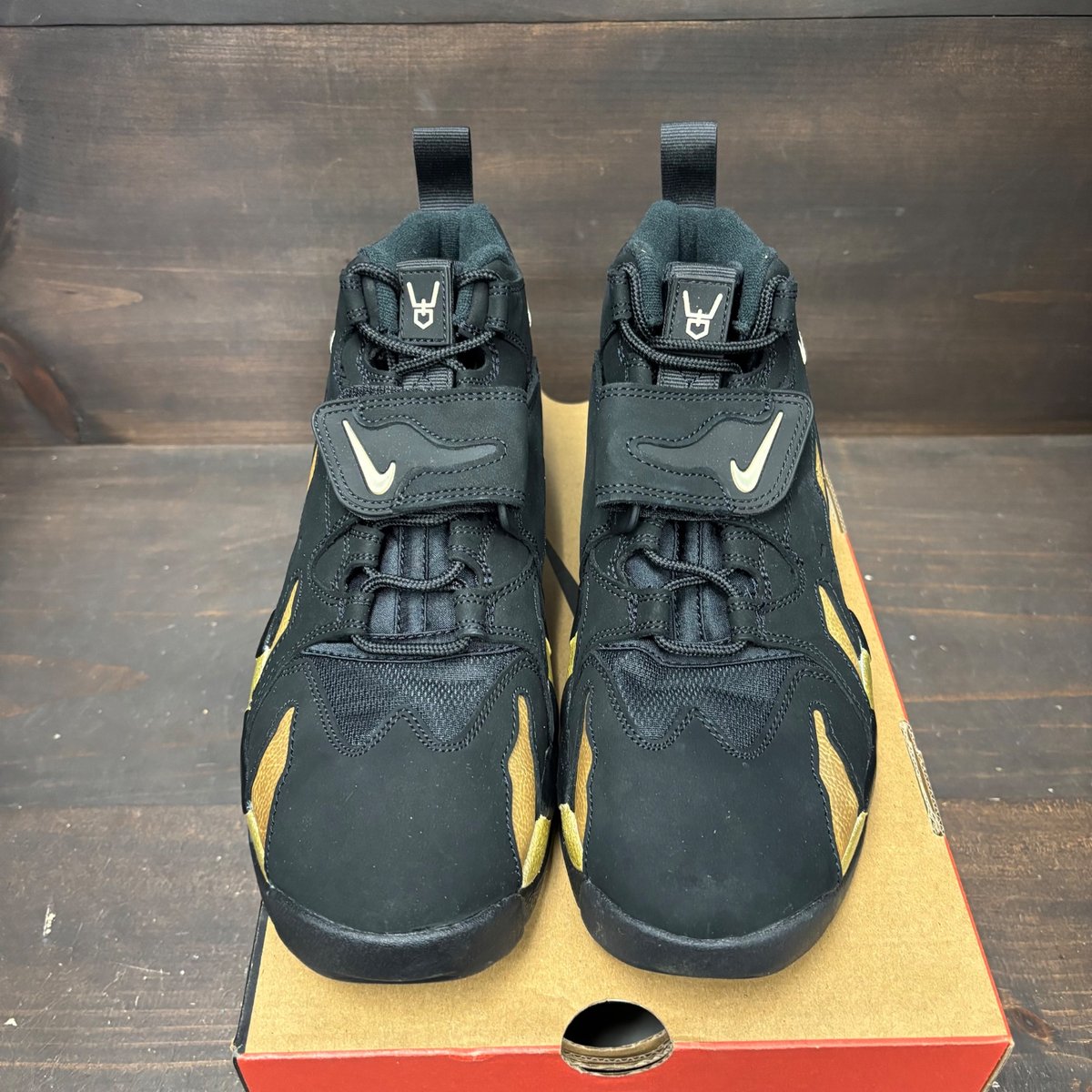 Nike Air DT Max '96 Black Vegas Gold Size 9.5 (Pre-Owned) - side