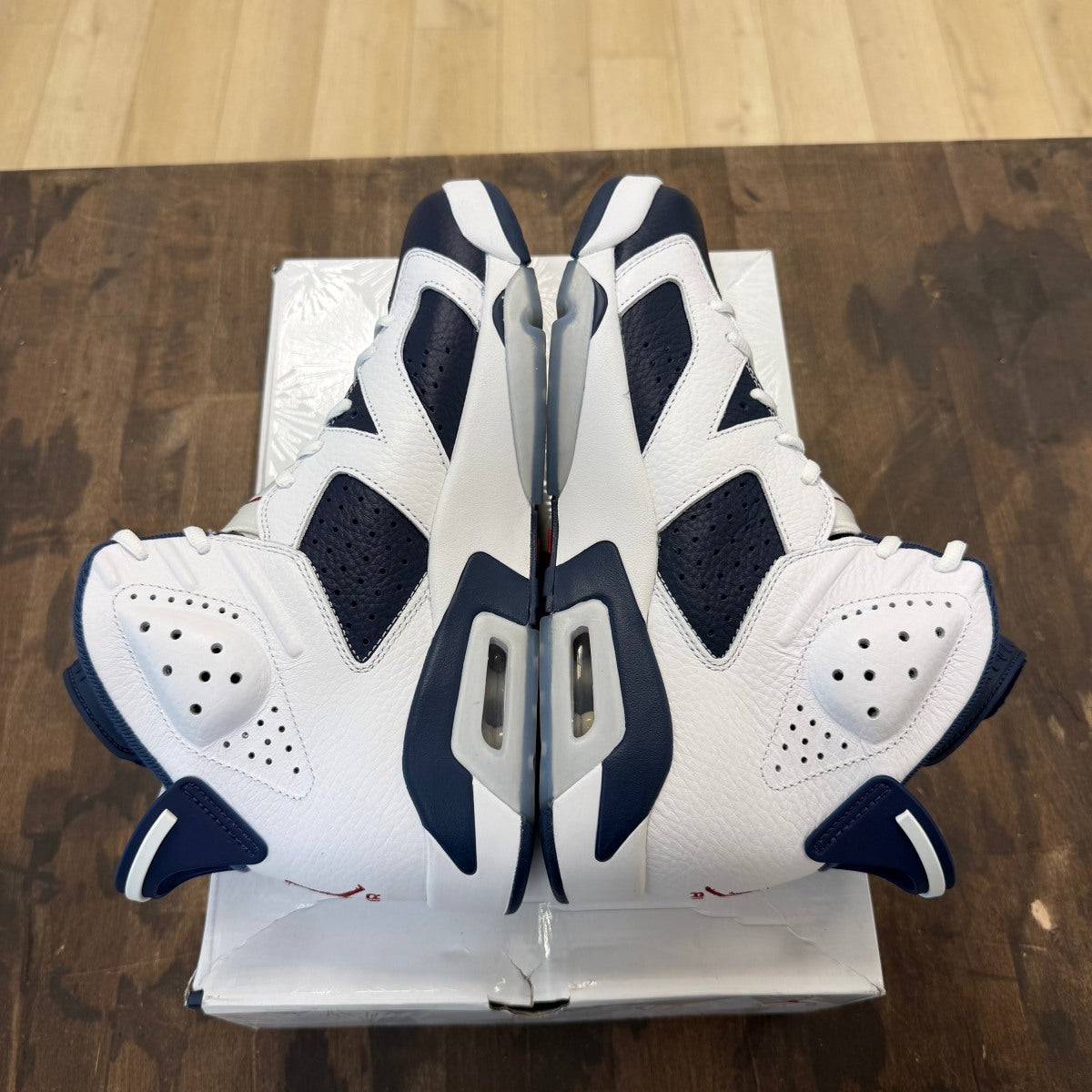 Jordan 6 Retro Olympic (2024) - Image 4