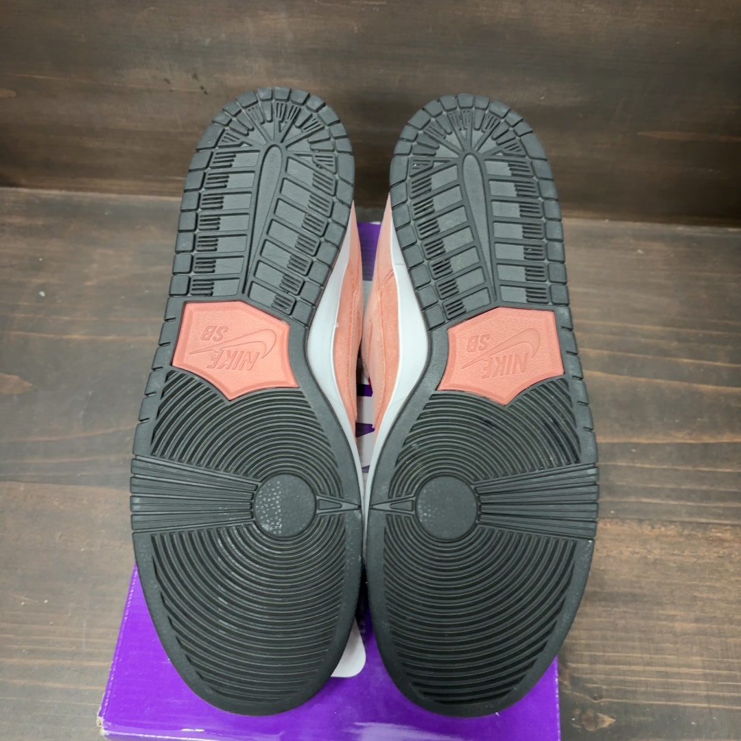 Nike SB Dunk Low Pink Pig - Image 6