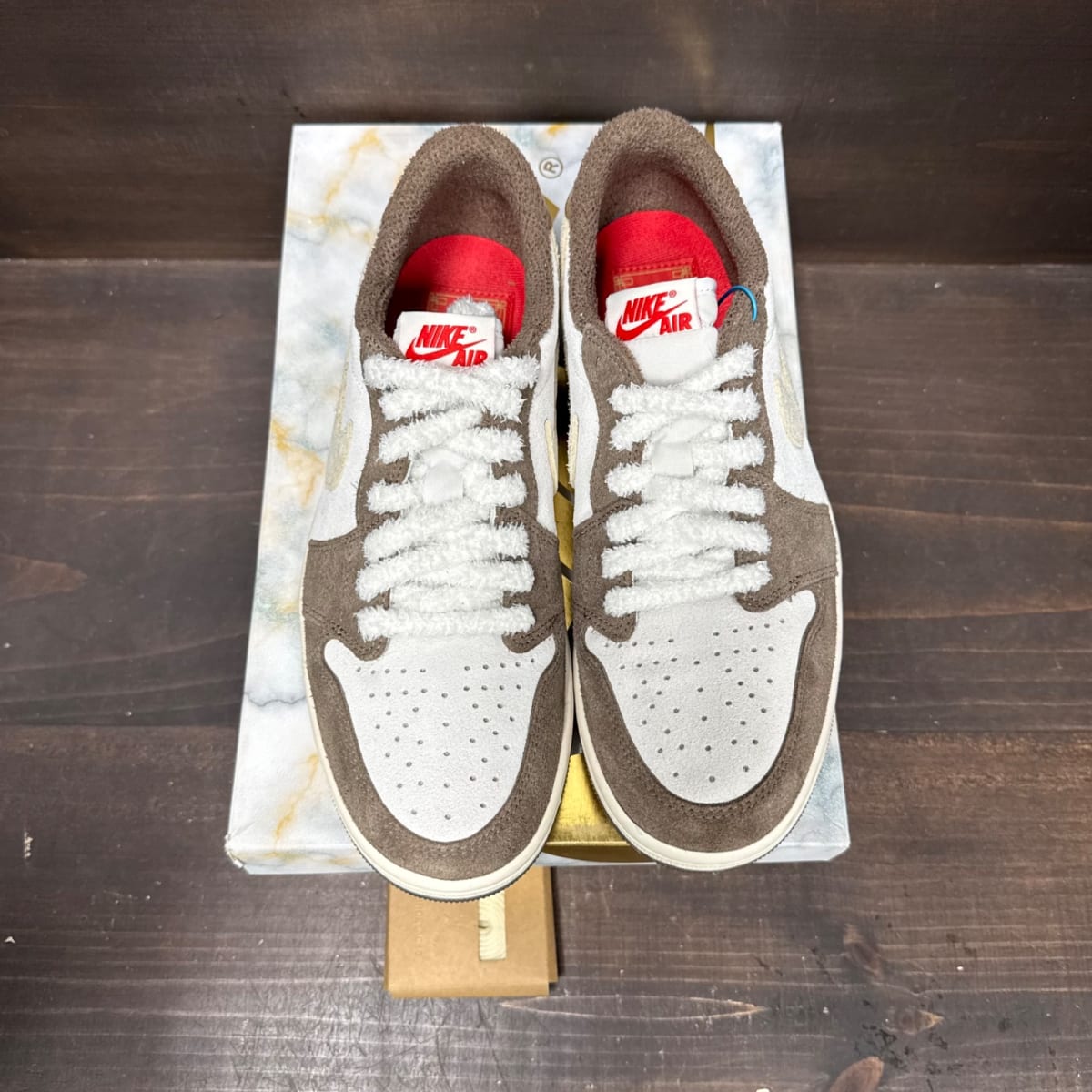 Jordan 1 Retro Low OG Year of the Rabbit Size 10 (Pre-Owned) - back