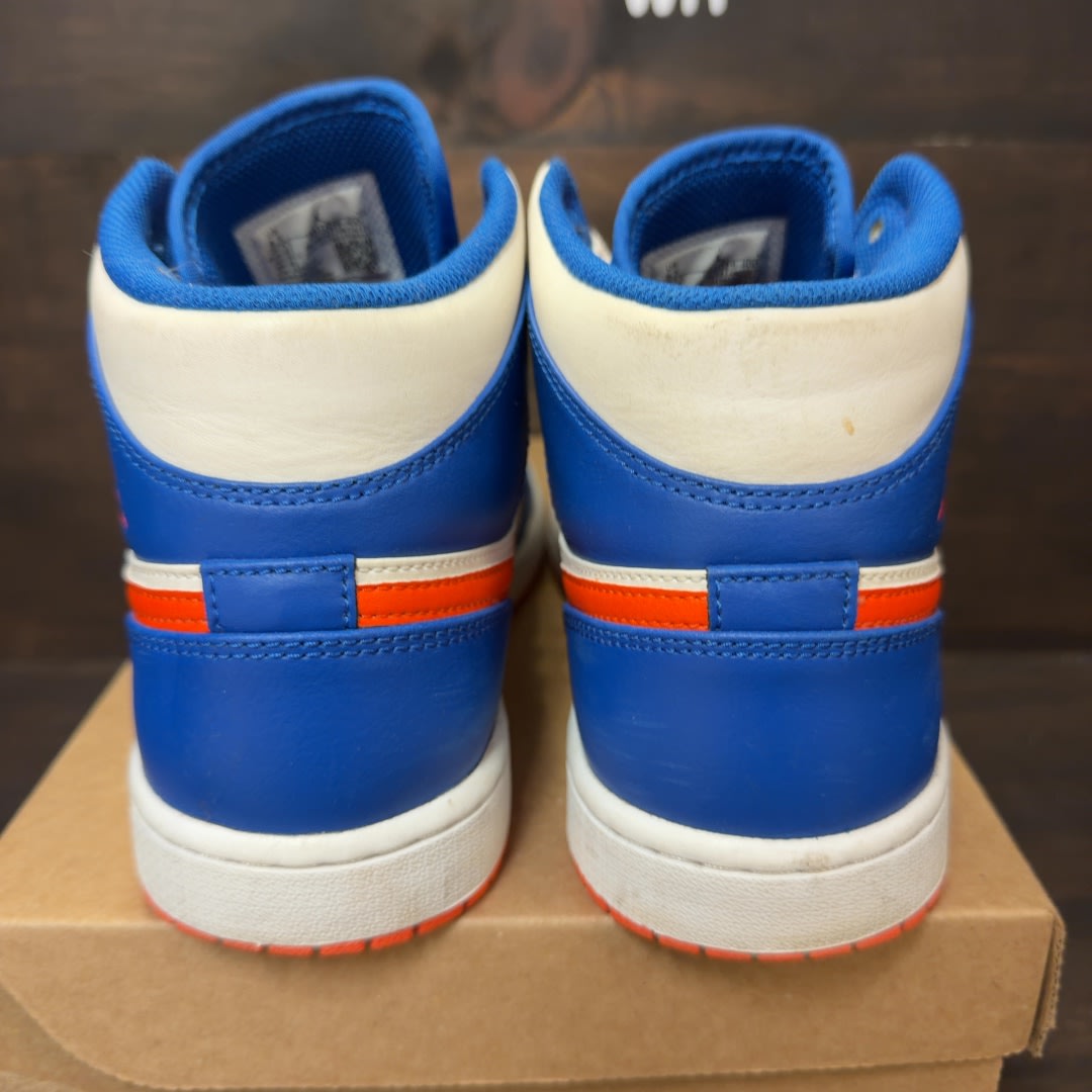 Jordan 1 Mid Knicks Size 8.5 (Pre-Owned) - Image 4