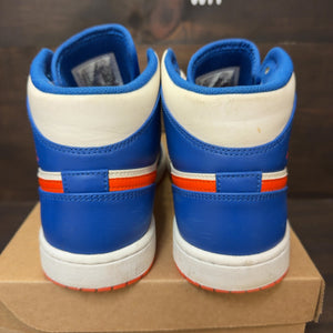 Jordan 1 Mid Knicks Size 8.5 (Pre-Owned) - Image 4