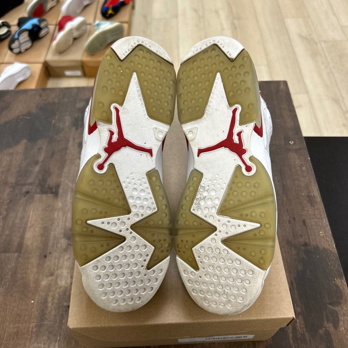 Jordan 6 Retro Alternate Hare (GS) Size 7Y (Pre-Owned) - Image 5