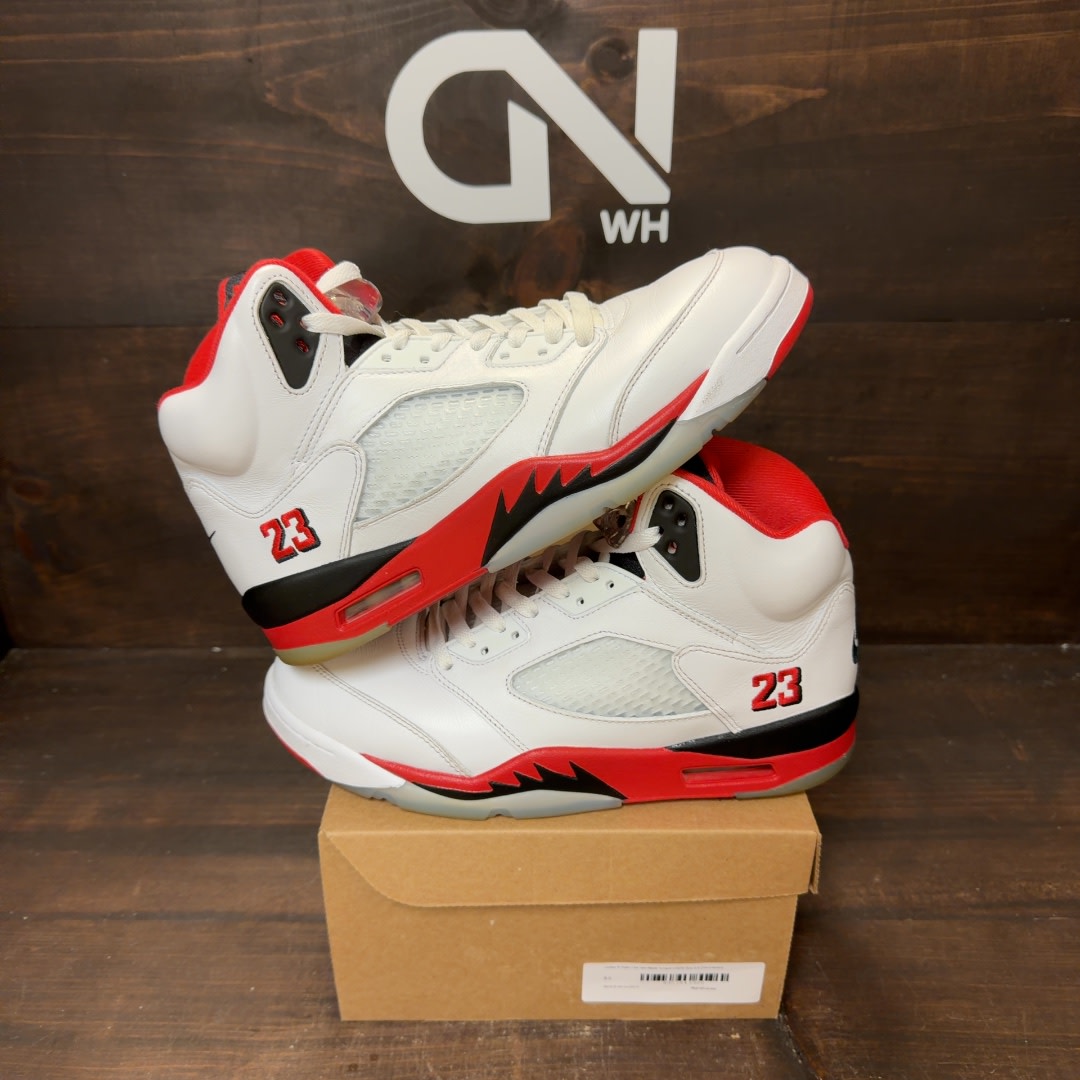 Jordan 5 Retro Fire Red Black Tongue (2025) Size 9.5 (Pre-Owned) - Image 1