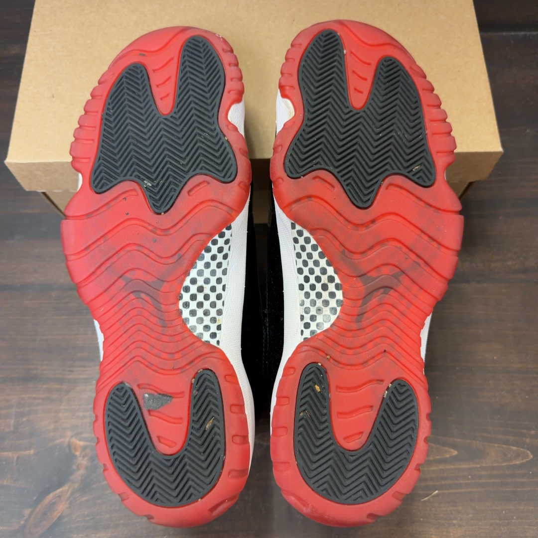 Jordan 11 Retro Playoffs Bred (2019) Size 11 (Pre-Owned) - Image 6