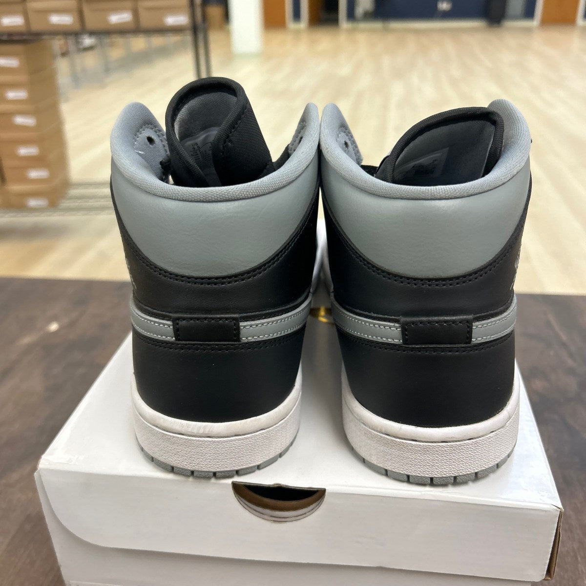 Jordan 1 Mid Shadow (Women's) - Image 4