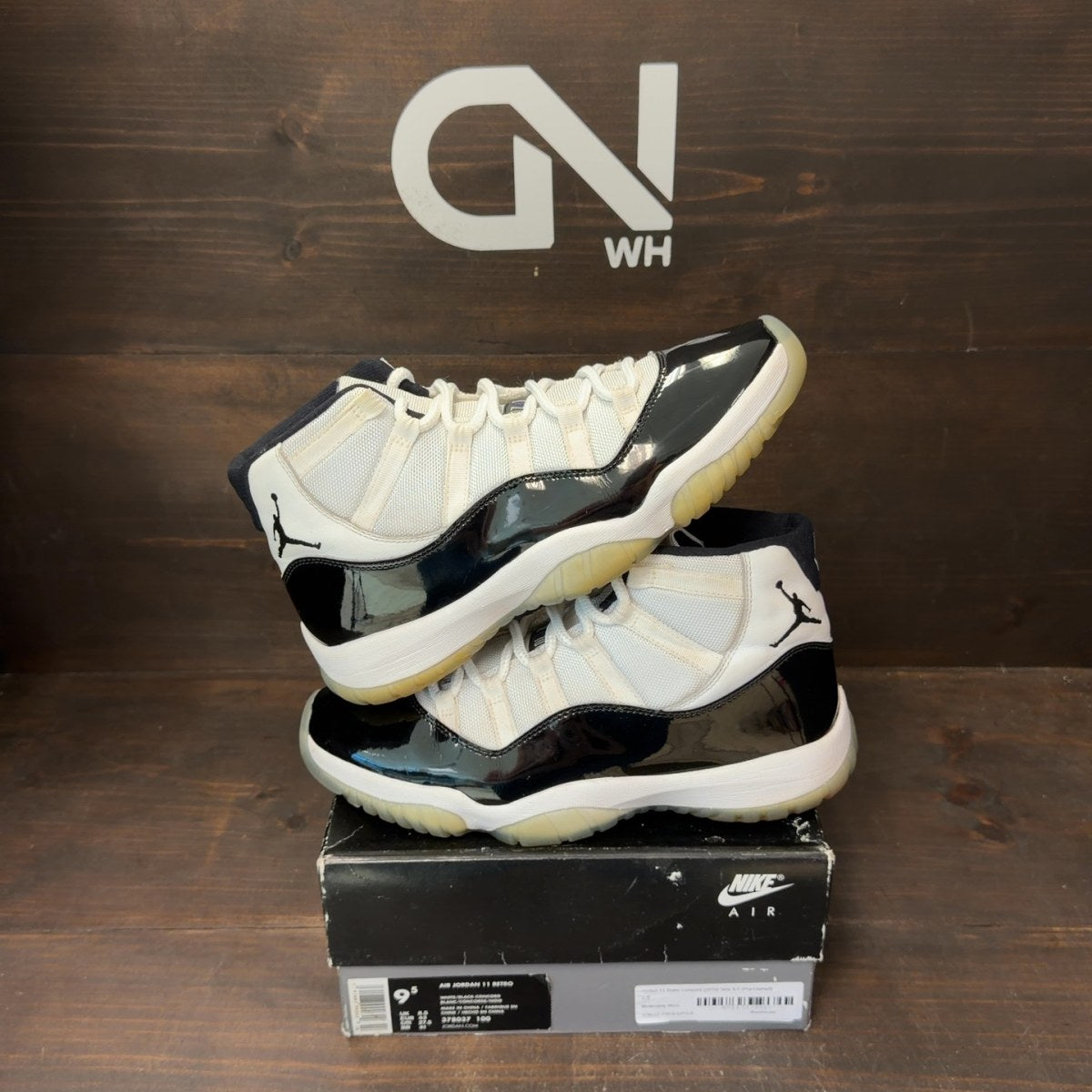 Jordan 11 Retro Concord (2018) - Image 1